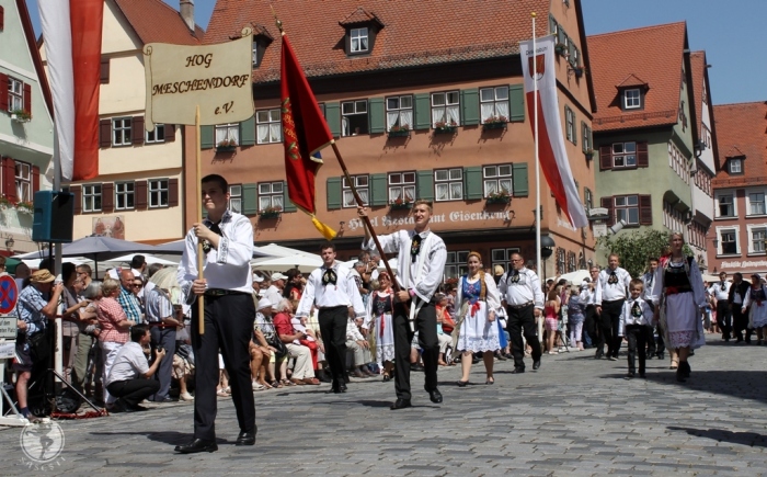 Grupul sasilor din Mesendorf, la Întâlnirea anuală de la Dinkelsbuehl, Germania, iunie 2014. Foto: Mihaela Kloos